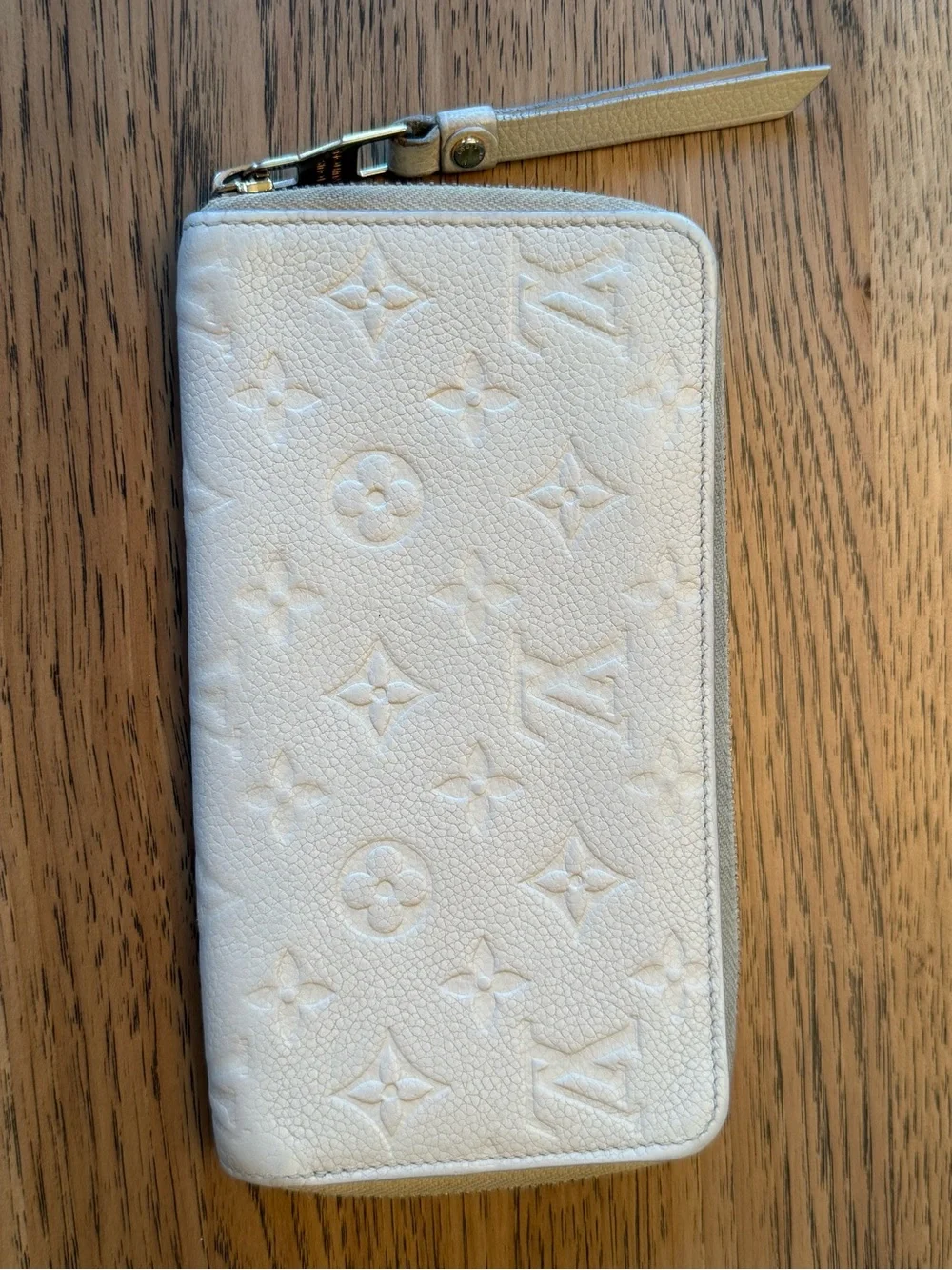 Vintage Louis Vuitton Cream Monogram Zip-Around Wallet